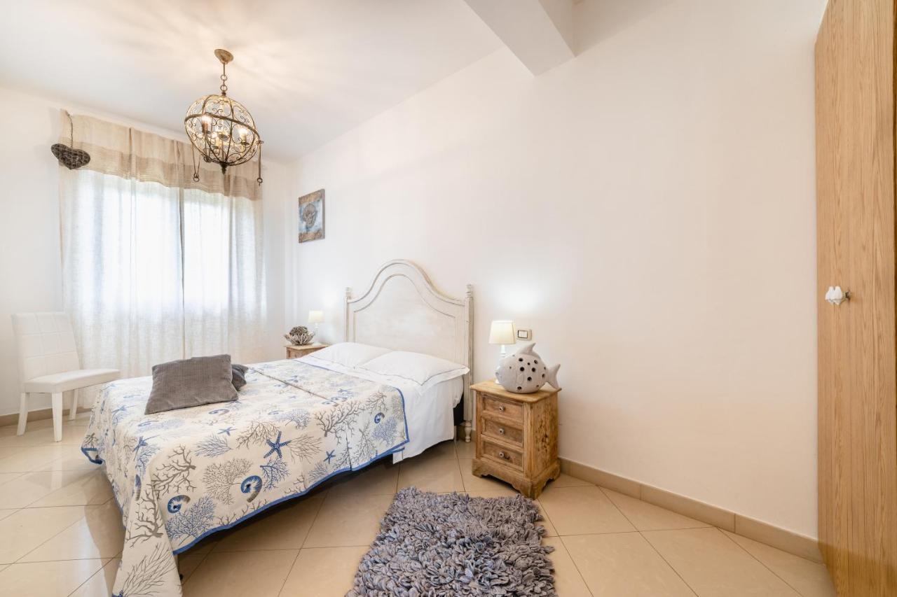 Love & Fama Hotel Sabaudia Kültér fotó