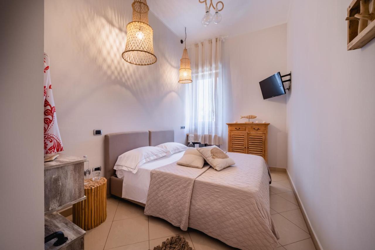 Love & Fama Hotel Sabaudia Kültér fotó
