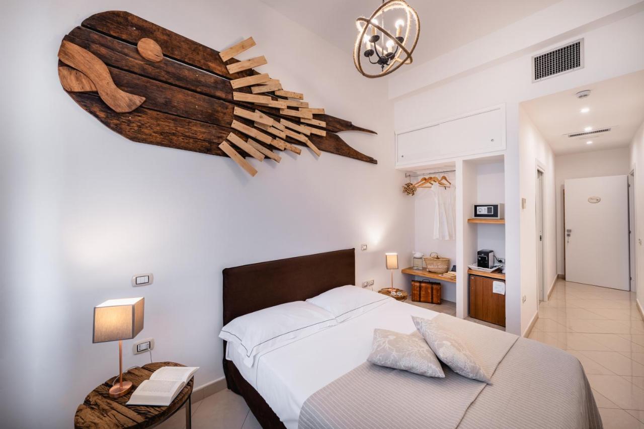 Love & Fama Hotel Sabaudia Kültér fotó
