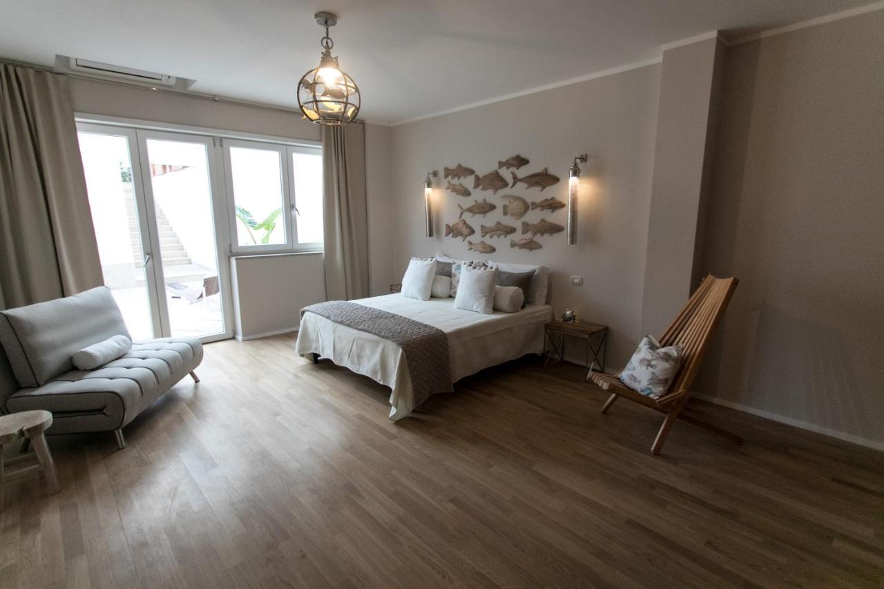 Love & Fama Hotel Sabaudia Kültér fotó