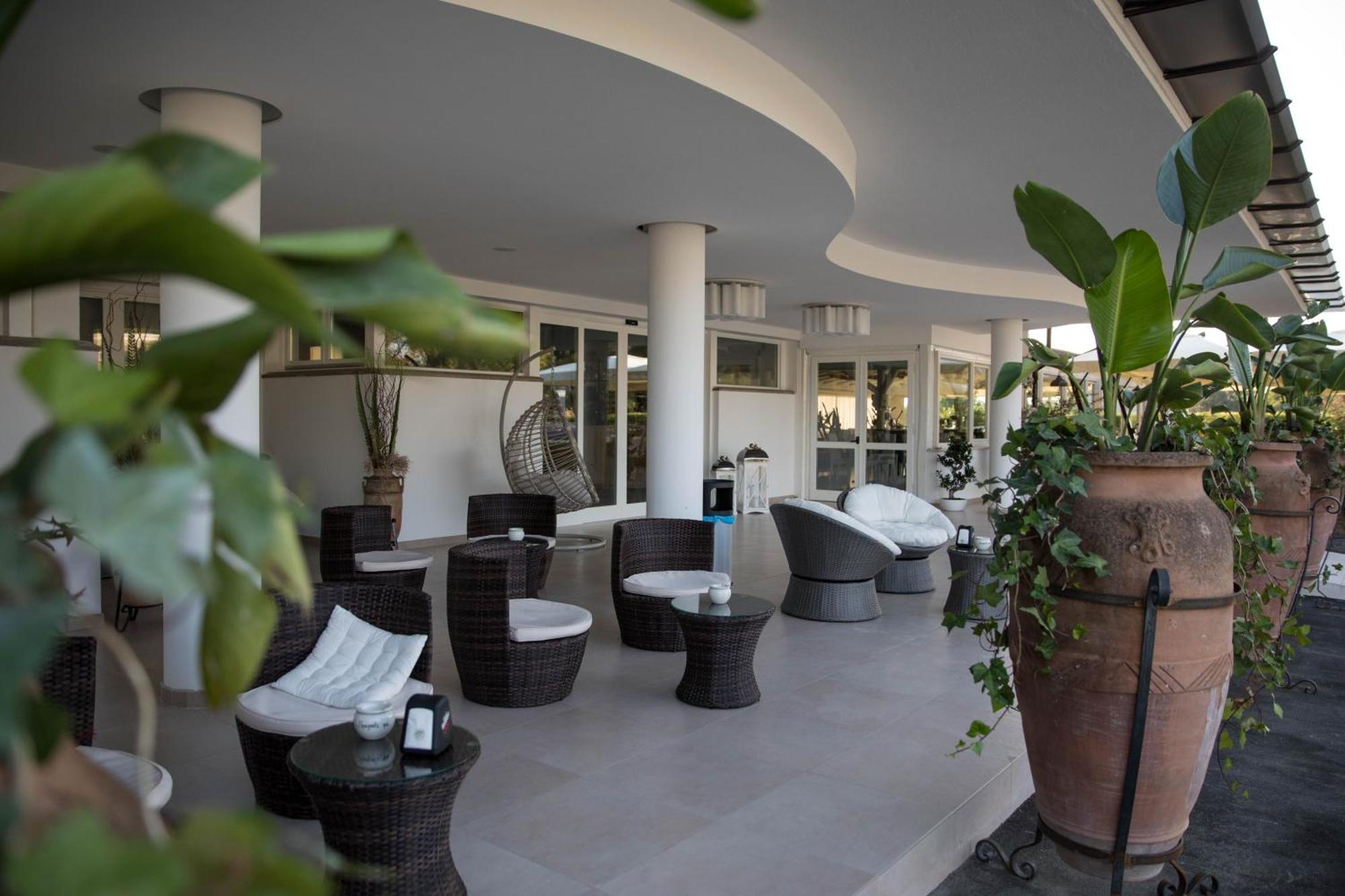 Love & Fama Hotel Sabaudia Kültér fotó
